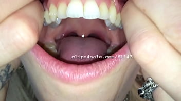 Preview 3 of Pussy Licking Plumber - Mouth Fetish - Vyxen Mouth Video 2