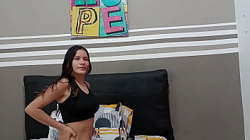 Preview 3 of Forced Boob Lick Video - Me follo duro a mi hermanastra en el techo y le ense&ntilde_o a cabalgar como una zorra.