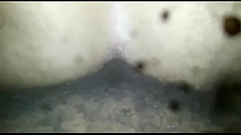 Preview 2 of Gorda Culos - Neg&atilde_o fudendo rabo do branquinho