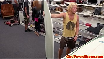 Preview 1 of Carline Monroe - Amateur surfer trios with pawnbroker for cash