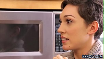 Preview 2 of Xxx Dayakporn - Lily Labeau gets fingered