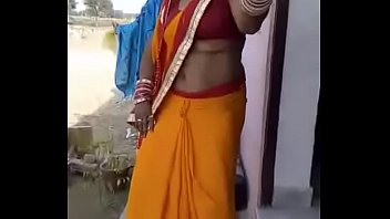 Preview 3 of Yaritza Canche - dancing aunty navel exposing
