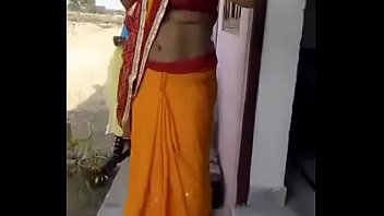 Preview 4 of Yaritza Canche - dancing aunty navel exposing