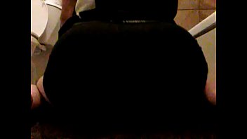 Preview 1 of Tagan Summers - Gay bubblebutt athlete gives a show of his tight ass