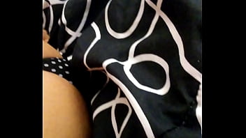 Preview 4 of Movie Porn - Medias negras con liguero y una blusa de mi vecina