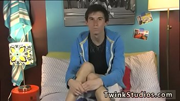 Preview 3 of Phim Sex Xxlx Nen - Gay twink fuck tube Skyelr Bleu is on camera giving an interview and