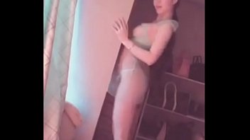 Preview 1 of 75 Yaer - Pornvideosdaily.top - Em g&aacute_i xinh đẹp show h&agrave_ng