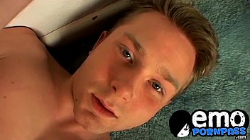 Preview 3 of Hq Gay Mom - Good looking butt muncher Billy loves stroking his cock