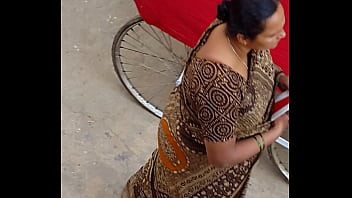 Preview 4 of Bro Mode In Fuck - Aunty Show Hottest Body