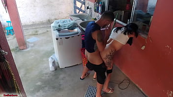 Preview 4 of 18years Gairls Korean X Video - A patroa saiu e a empregada n&atilde_o resistiu meu pau ereto