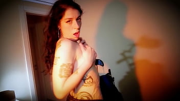 Preview 3 of Trio Aal4 - Striptease di Nemesi dalla clip IL DISABILE INSICURO E L&#039_ASSISTENTE PROCELLONA