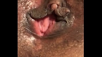 Preview 2 of Morena Safada Mostrando Su - trim.321B1BFD-DA4D-436A-B7FD-1C28DA005F38.MOV