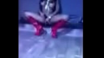 Preview 1 of Playgame Sex - In&ecirc_s Brasil se masturbando em show