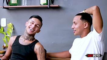 Preview 1 of Steven Richards Gay - Fodendo o rabudinho gostoso!