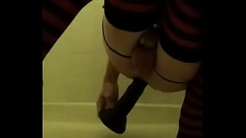 Preview 2 of Aounty Sex - Shower time with my ovipositer part 2