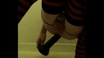 Preview 4 of Aounty Sex - Shower time with my ovipositer part 2