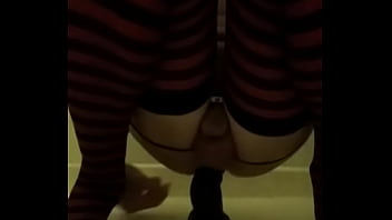 Preview 3 of Creamy Exotica Cam Show - Shower time with my ovipositer
