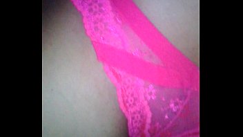 Preview 1 of Veronica Rayne Plug - con solo unas palmadas se moja