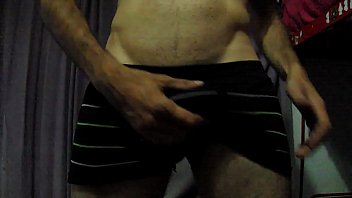 Preview 1 of Chinesisch Anal - MADURO SE MANOSEA LA VERGA Y ACABA RICO