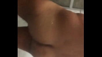 Preview 3 of Porn Fransshesca - tomando banho sem gozada