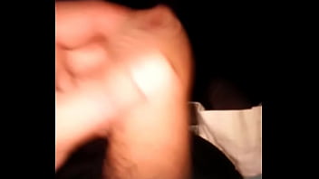 Preview 2 of Koca Gotlu Ripen 3gpye Cakiyor - paja en la computadora