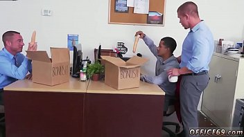 Preview 1 of Hendee Sex - Straight guys cum together for money and older men gay blowjob sex