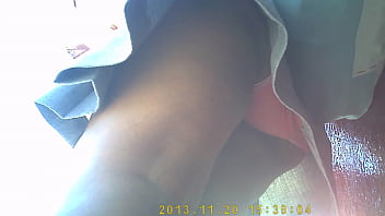 Preview 2 of Dad Filming - Bonito calzoncito rosa 01.AVI