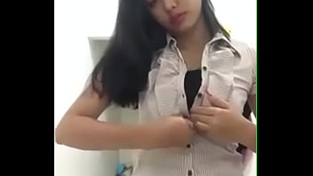 Preview 1 of Flirt Step Daughter - VIDEO DOWNLOAD 1489228003998