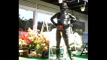 Preview 2 of Fresh Tube Porn Chuva - Roxina2006RubberRiderInGarden180806.MPG