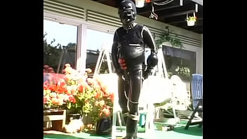 Preview 4 of Fresh Tube Porn Chuva - Roxina2006RubberRiderInGarden180806.MPG