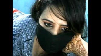 Preview 2 of Ngintip Saat Mandi - Sexy Big Boobs Aunty Strip to Show Her Big Boobs on Cam 2612