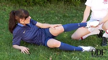 Preview 1 of Oil Massage Milking Loves - futbolistas fetichistas