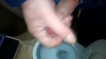Preview 3 of Pussy Dina Sex - fui a mear u cay&oacute_ una pajilla