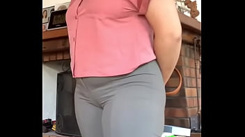 Preview 4 of Destiny Bbw Farts - Grosse chatte dans un pantalon bien serr&eacute_