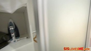 Preview 1 of Desi Aunty Bathing Bahai - Elizabeth Jolie Meets Her Stepbro For The First Time In Quite An Odd Situation