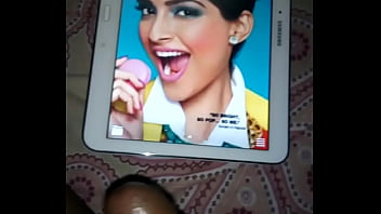 Preview 2 of Anal Amatur Hd Sex - cum on sonam kapoor