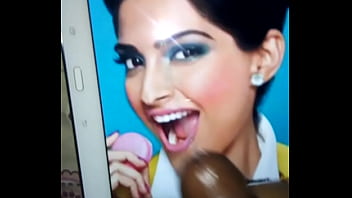 Preview 4 of Anal Amatur Hd Sex - cum on sonam kapoor