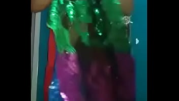 Preview 1 of Gadis Sek Tudung - Desi Bhabhi In Traditional Sari Getting Naked   FreeHDx