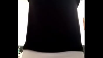 Preview 1 of Video Moms Sex Boy - me desvisto por cam