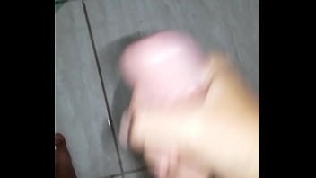 Preview 1 of Bro Bf - Batendo uma antes do banho 2