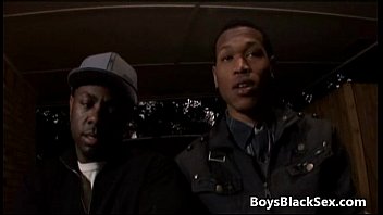 Preview 1 of Japanese Abg Vs Orang Tua - Muscular Black Dude Fuck White Gay Boy Hard - Blacks On Boys 06