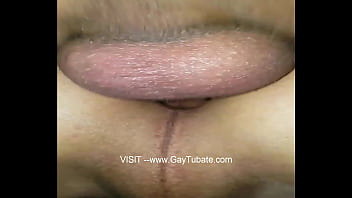 Preview 3 of Small Masturbate Toilet - www.gaytubate.com Mamando polla de hetero