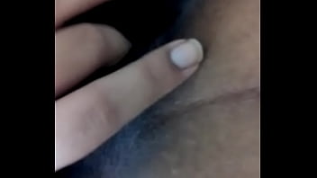 Preview 2 of Tube Porn Guzi - Mulata se masturbando