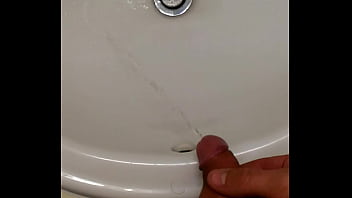 Preview 3 of Face Orgasme Asia - Pissing in hotel bathroom sink