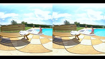 Preview 1 of Braless Pinay - Super Teenage Keira Goes Outside,  Masturbates and has VR Sex