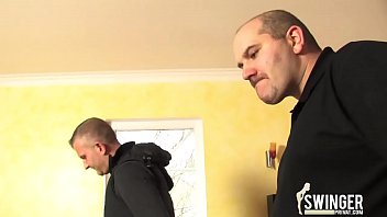 Preview 1 of 2 Milfs 1 Guy Tube - Gruppensex bei Hilde