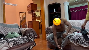 Preview 1 of Hindi Saxx Video - Al coach con ese cuerpo,  lo que pida,  a ver si con clases particulares jala