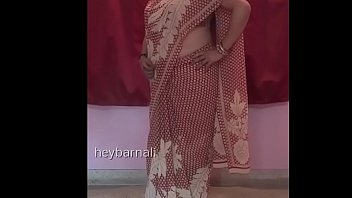 Preview 4 of Small Girl And Small Bobs - Big boobs aunty wearing saree