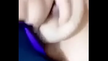 Preview 4 of Arab Choot - jugando un poco con mis tetas