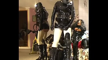 Preview 2 of Amrita Nayak Xxx Fuck Video - Roxina2005GasmaskGurl070305.WMV